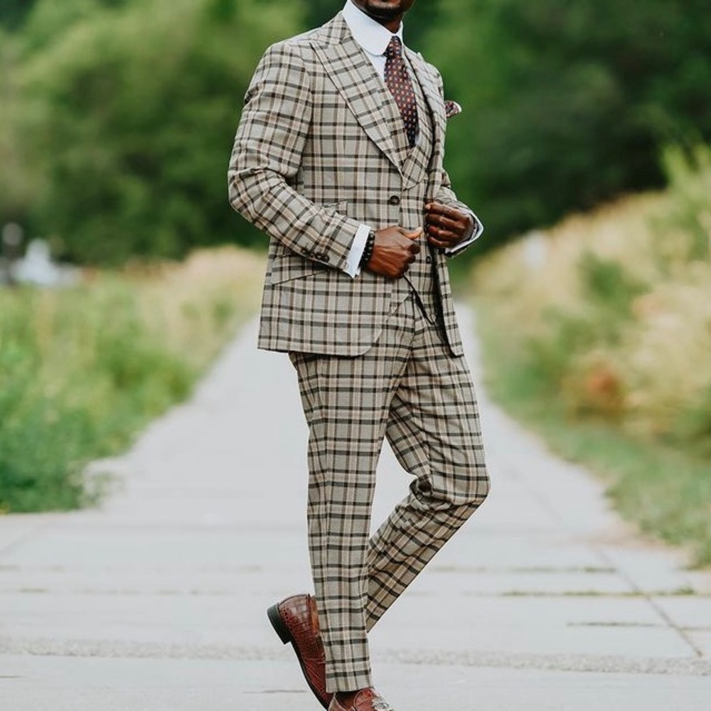 Men’s windowpane peak lapel 3pcs suit